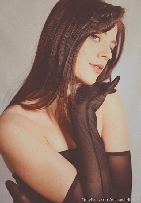 Foto di nudo di fuga di OnlyFans di Oliviawildinfree