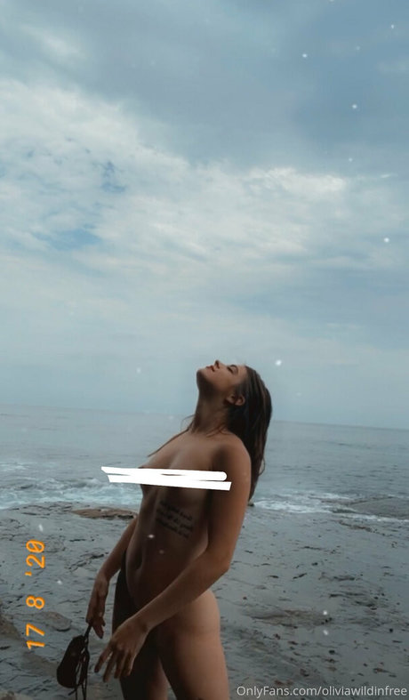 Foto di nudo di fuga di OnlyFans di Oliviawildinfree