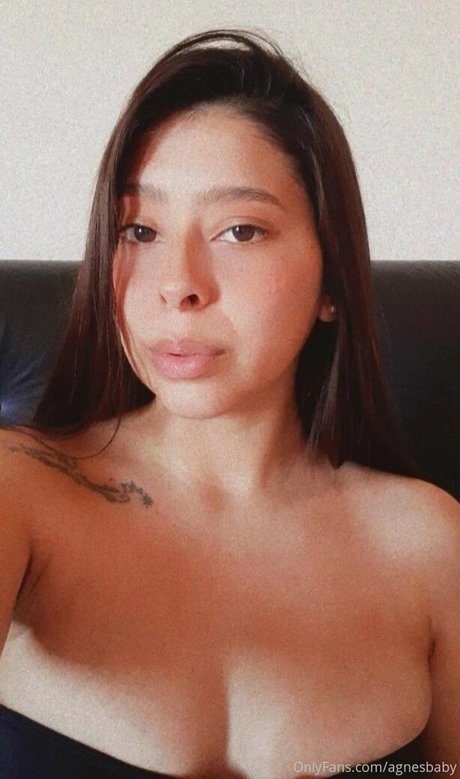 Foto di nudo di fuga di OnlyFans di Agnesbaby