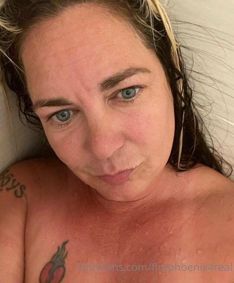 Foto di nudo di fuga di OnlyFans di Firephoenix4real