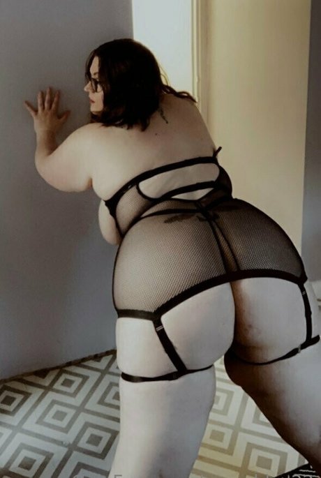 Foto di nudo di fuga di OnlyFans di Curvybbw22