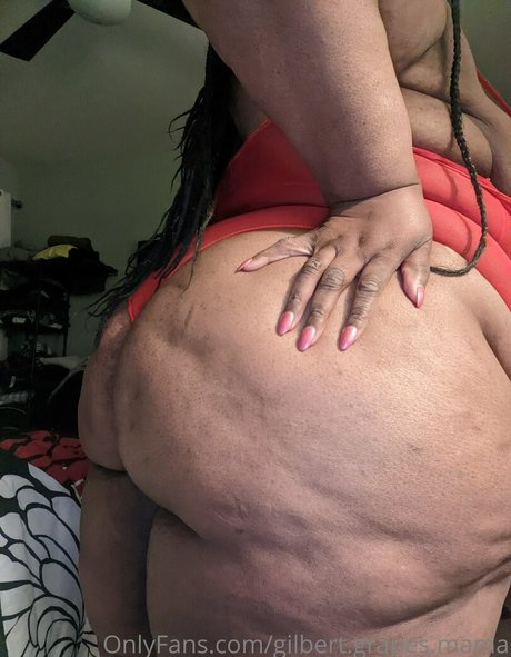 Foto di nudo di fuga di OnlyFans di Gilbertgrapesmama