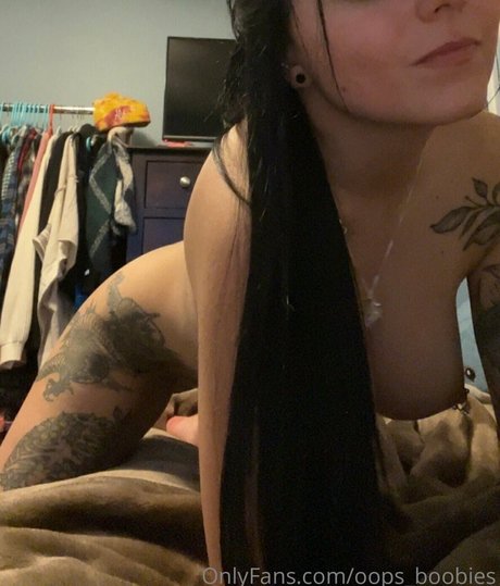 Oopsboobies