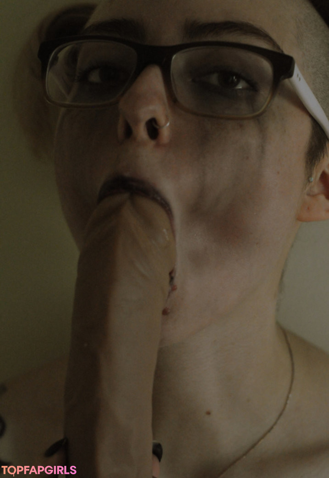 Foto di nudo di fuga di OnlyFans di Caring Erin #62 Foto di nudo di fuga di OnlyFans di Caring Erin #62