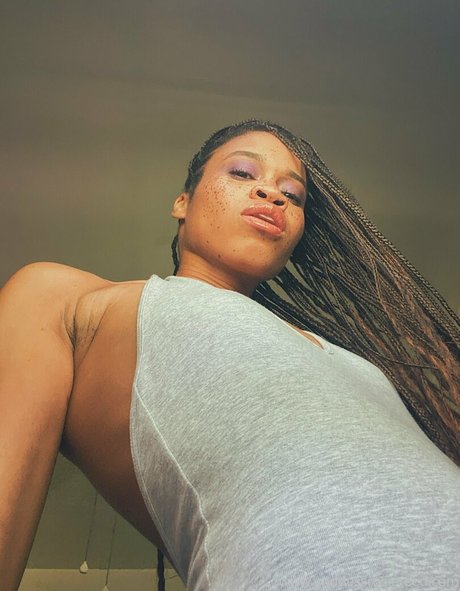Goddessrosiereed