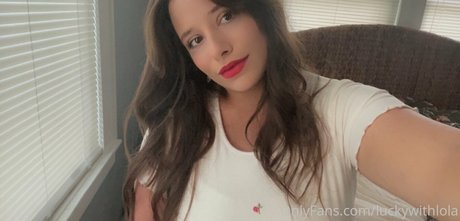 Foto di nudo di fuga di OnlyFans di Luckywithlola