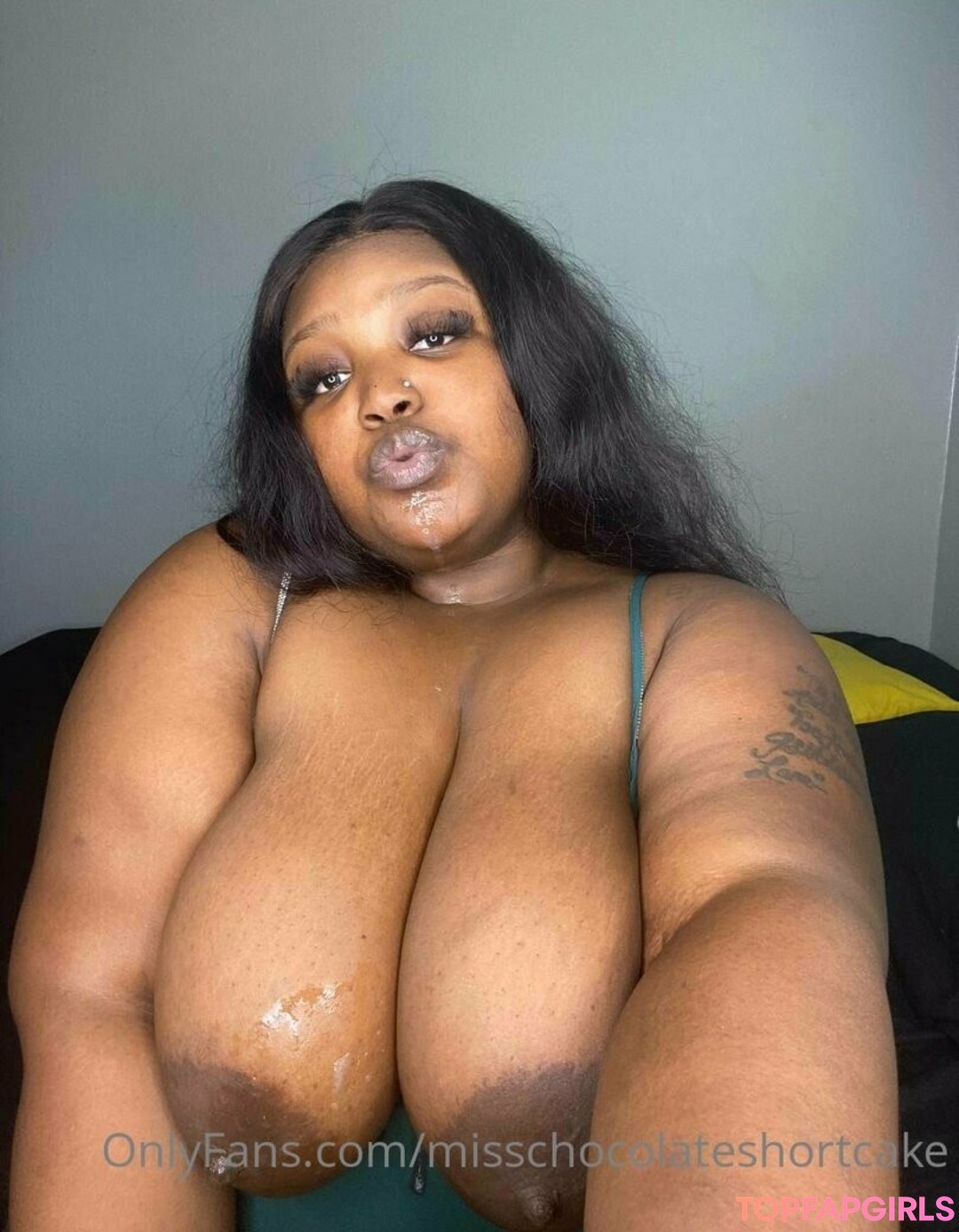Foto di nudo di fuga di OnlyFans di Misschocolateshortcake #127 Foto di nudo di fuga di OnlyFans di Misschocolateshortcake #127