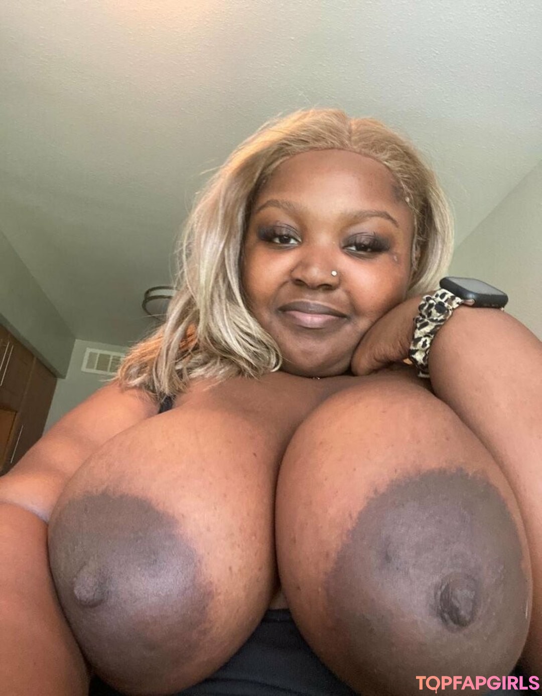 Foto di nudo di fuga di OnlyFans di Misschocolateshortcake #50 Foto di nudo di fuga di OnlyFans di Misschocolateshortcake #50