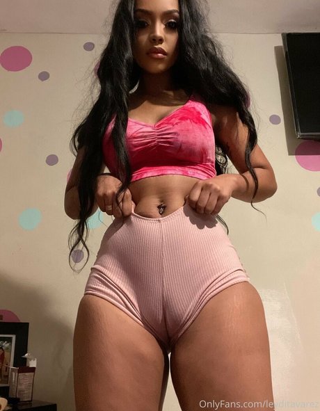 Foto di nudo di fuga di OnlyFans di Leydiitavarez