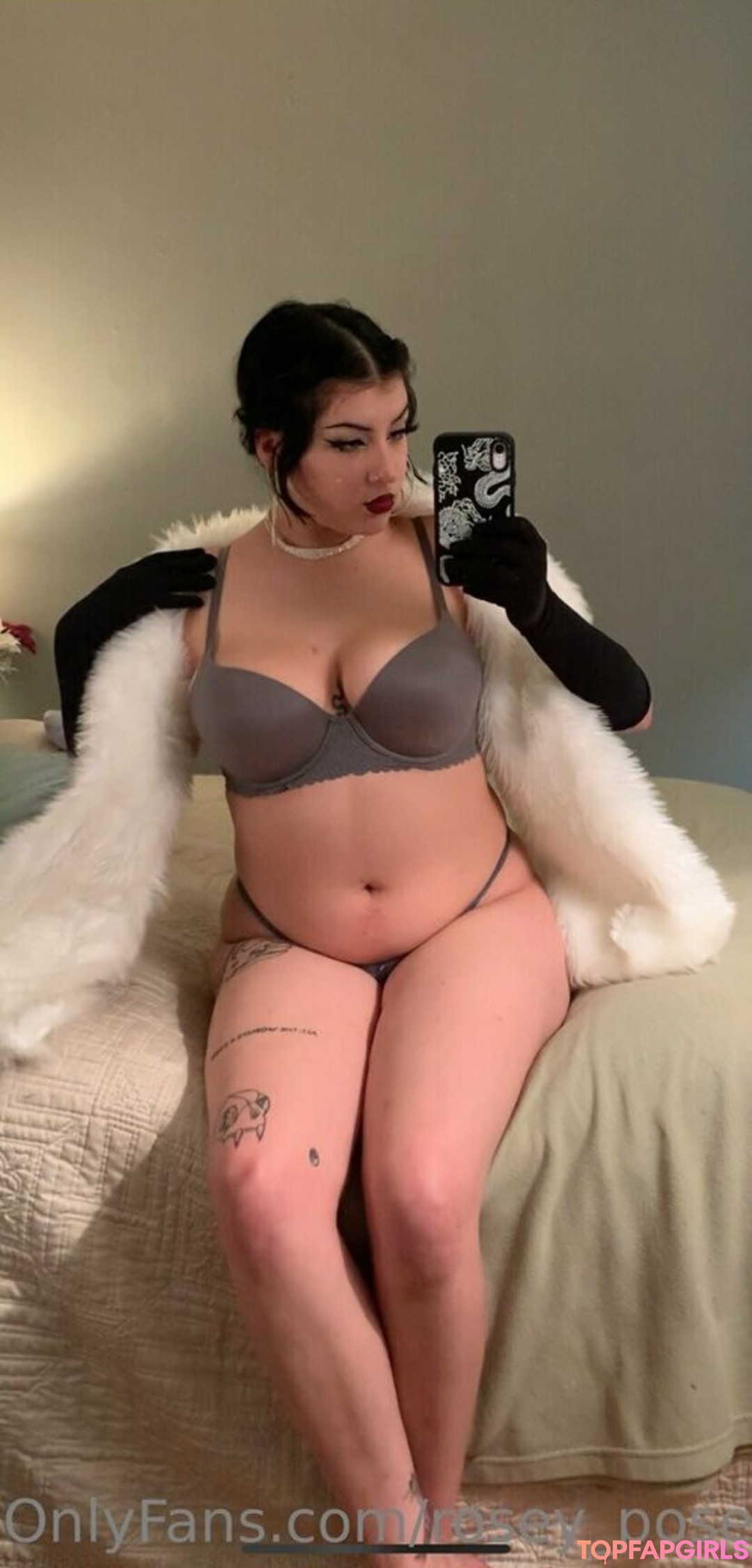 Foto di nudo di fuga di OnlyFans di Roseyposey666 #37 Foto di nudo di fuga di OnlyFans di Roseyposey666 #37