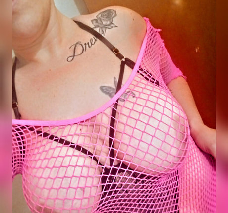Foto di nudo di fuga di OnlyFans di Queenbunni44