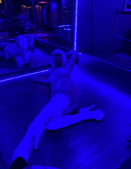 Foto di nudo di fuga di OnlyFans di Nariluvsu