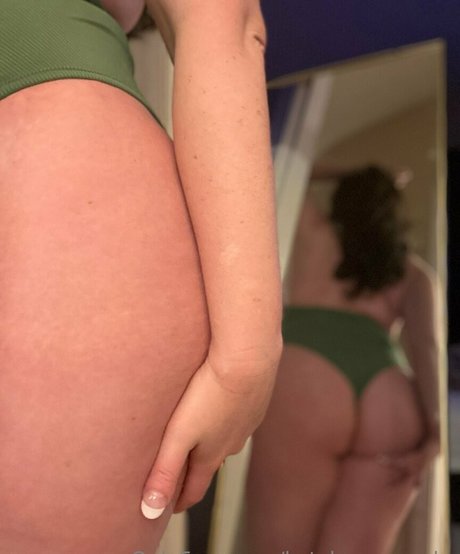 Foto di nudo di fuga di OnlyFans di Katylovessnacks