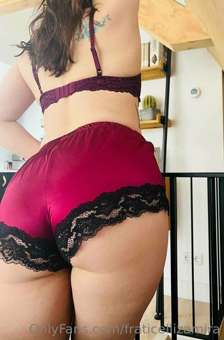 Foto di nudo di fuga di OnlyFans di Fraticellizamira