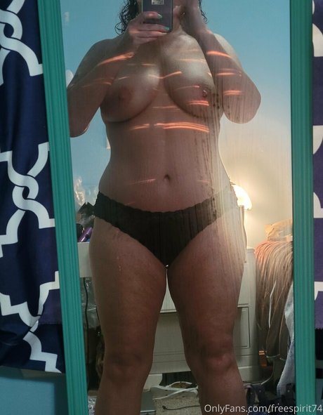 Foto di nudo di fuga di OnlyFans di Gingerhippie74