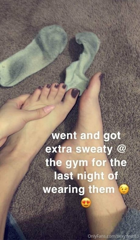 Foto di nudo di fuga di OnlyFans di Rhiannongoddess