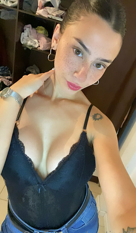 Foto di nudo di fuga di OnlyFans di Martinaoff