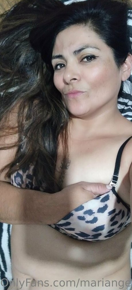 Foto di nudo di fuga di OnlyFans di Mariangel7u7