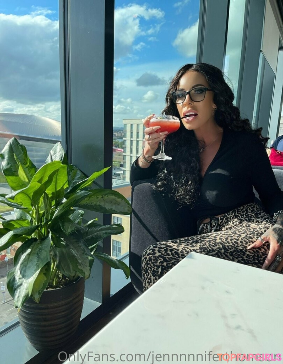 Foto di nudo di fuga di OnlyFans di Jennnnniferthomson #1053