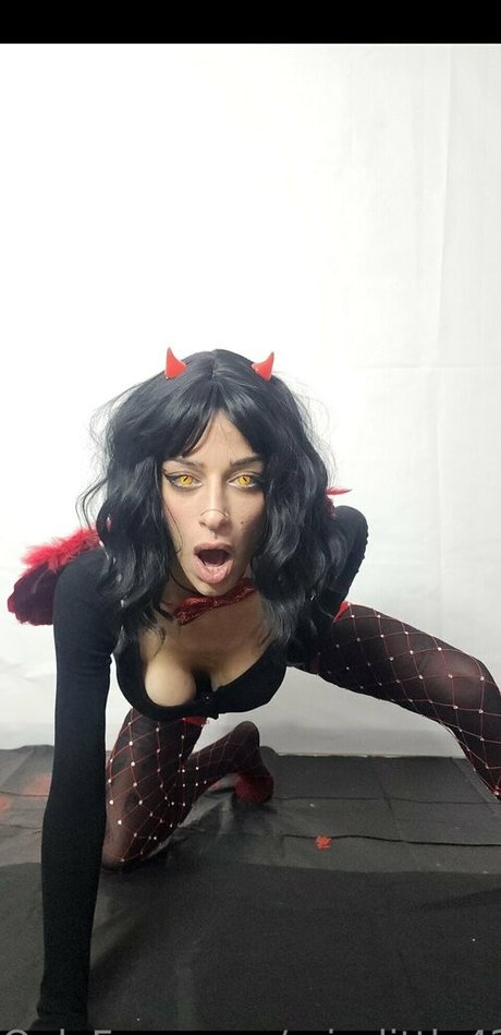 Foto di nudo di fuga di OnlyFans di Misslittle420