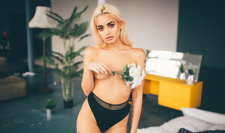 Foto di nudo di fuga di OnlyFans di Tara Sky Martin