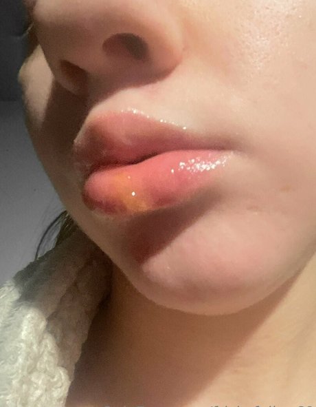 Foto di nudo di fuga di OnlyFans di Friskyfeline69