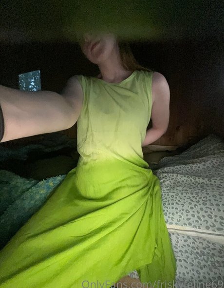 Foto di nudo di fuga di OnlyFans di Friskyfeline69
