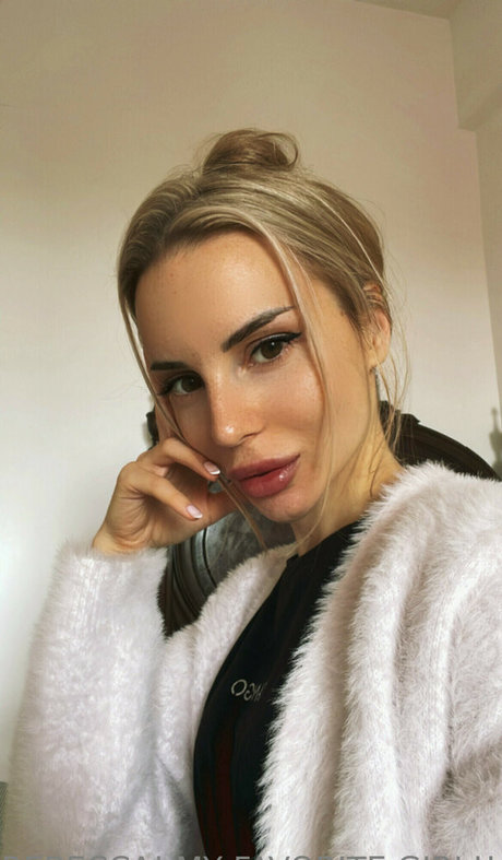 Foto di nudo di fuga di OnlyFans di Rebecca Alba