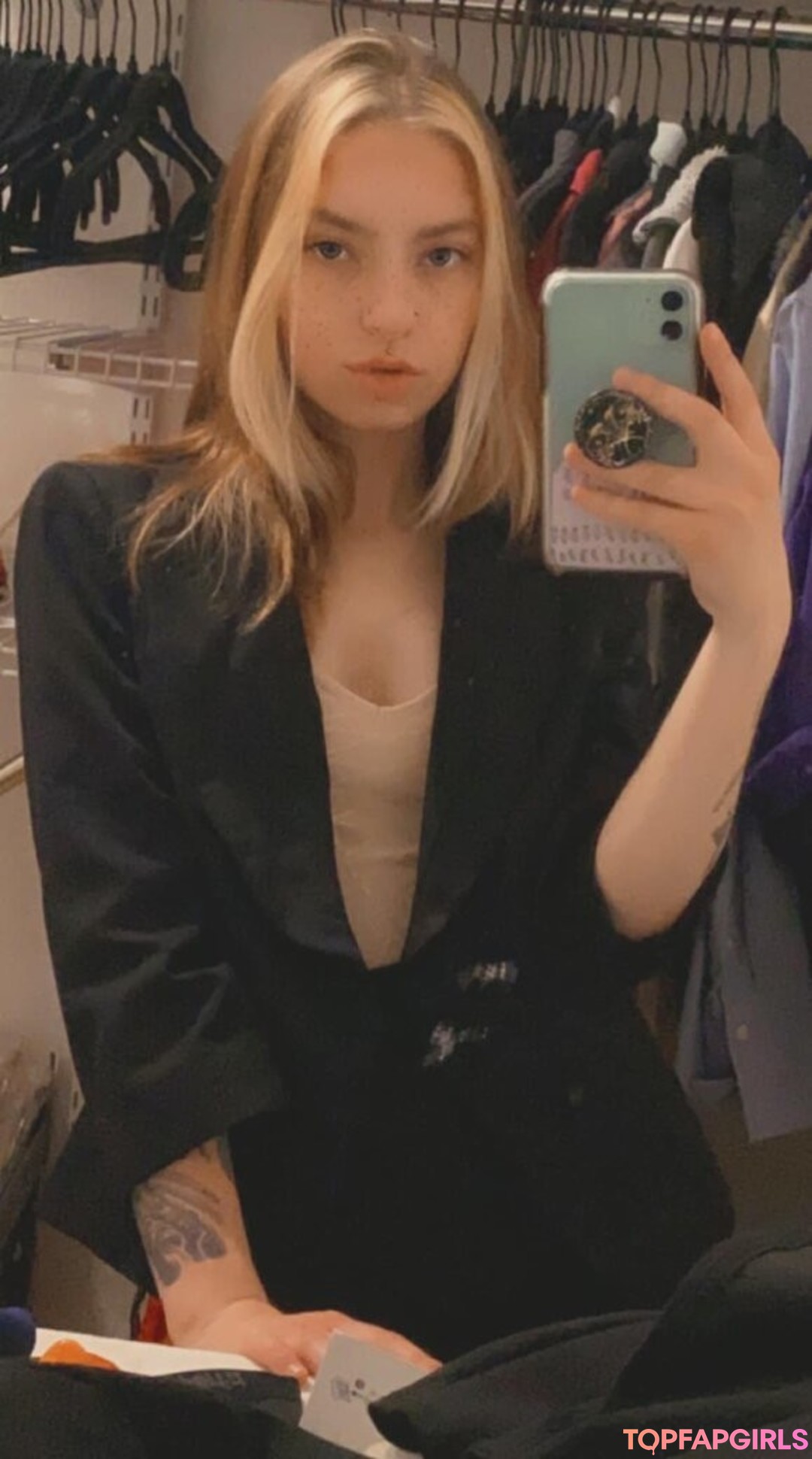 Foto di nudo di fuga di OnlyFans di Violetscabaret #8 Foto di nudo di fuga di OnlyFans di Violetscabaret #8