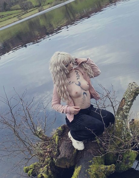 Foto di nudo di fuga di OnlyFans di Gremlinluna
