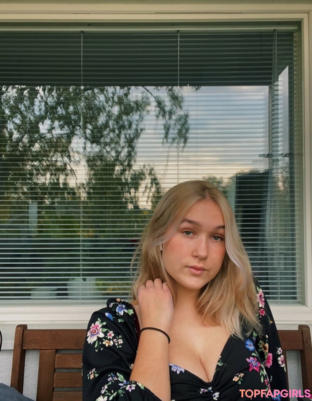 Foto di nudo di fuga di OnlyFans di Elina #33 Foto di nudo di fuga di OnlyFans di Elina #33