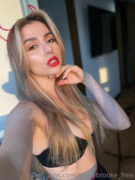Foto di nudo di fuga di OnlyFans di Molly Brooke