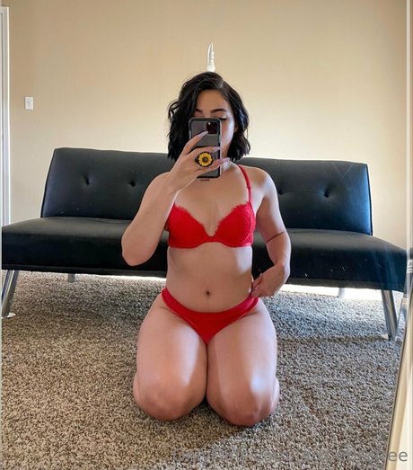 Foto di nudo di fuga di OnlyFans di Jaixpetite