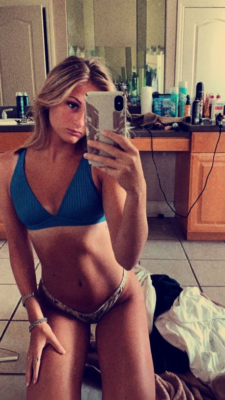 Foto di nudo di fuga di OnlyFans di Abby Fairbank