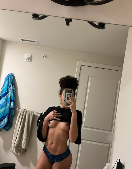 Foto di nudo di fuga di OnlyFans di Lianamariee