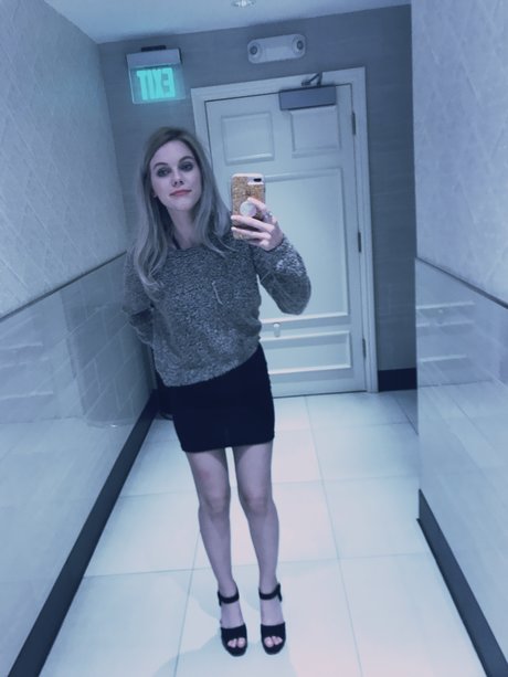 Foto di nudo di fuga di OnlyFans di Ora Young