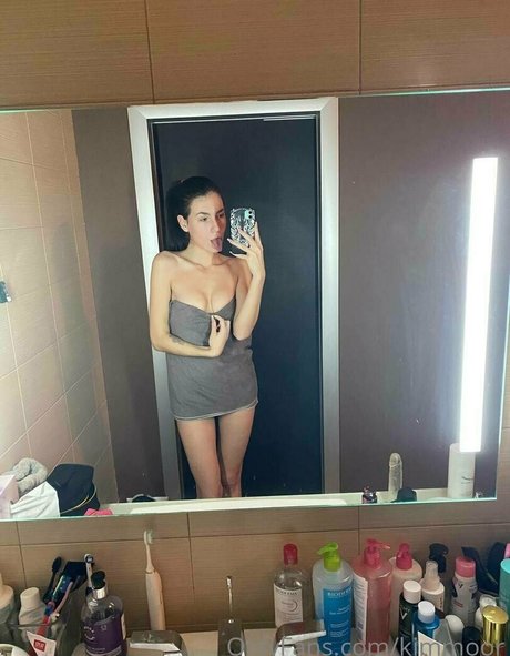Foto di nudo di fuga di OnlyFans di Kim Moor