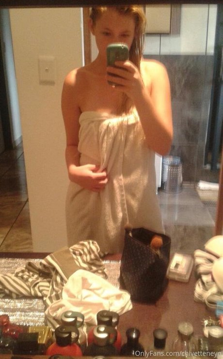 Foto di nudo di fuga di OnlyFans di Neyq