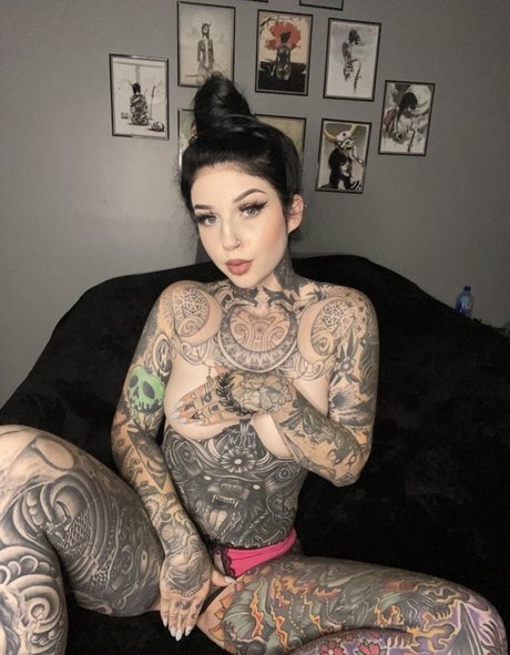 Foto di nudo di fuga di OnlyFans di Fallenmoon13