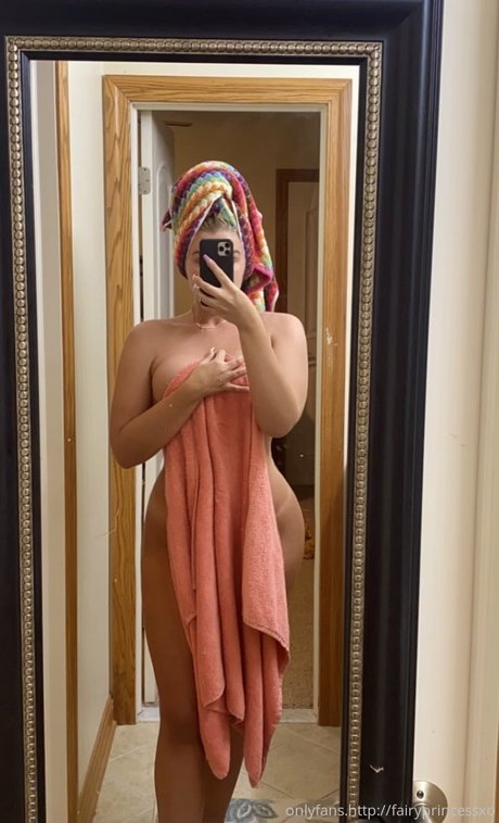 Foto di nudo di fuga di OnlyFans di Fairyprincessxo