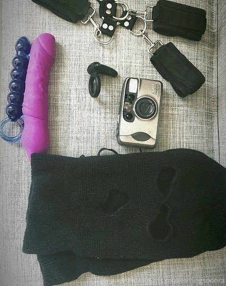 Foto di nudo di fuga di OnlyFans di Allynra