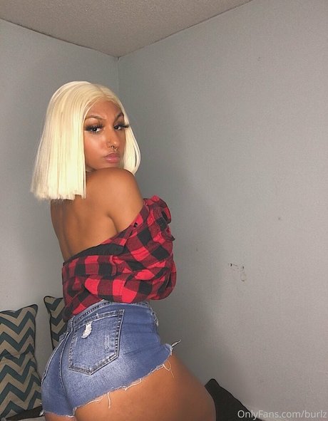 Foto di nudo di fuga di OnlyFans di Burlz