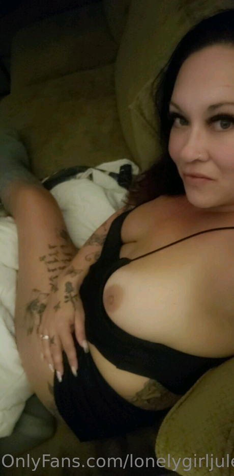 Foto di nudo di fuga di OnlyFans di Lonelygirljules