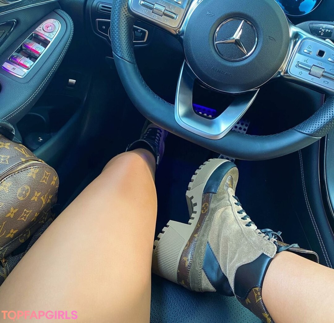 Foto di nudo di fuga di OnlyFans di Princess Jasmin #13 Foto di nudo di fuga di OnlyFans di Princess Jasmin #13