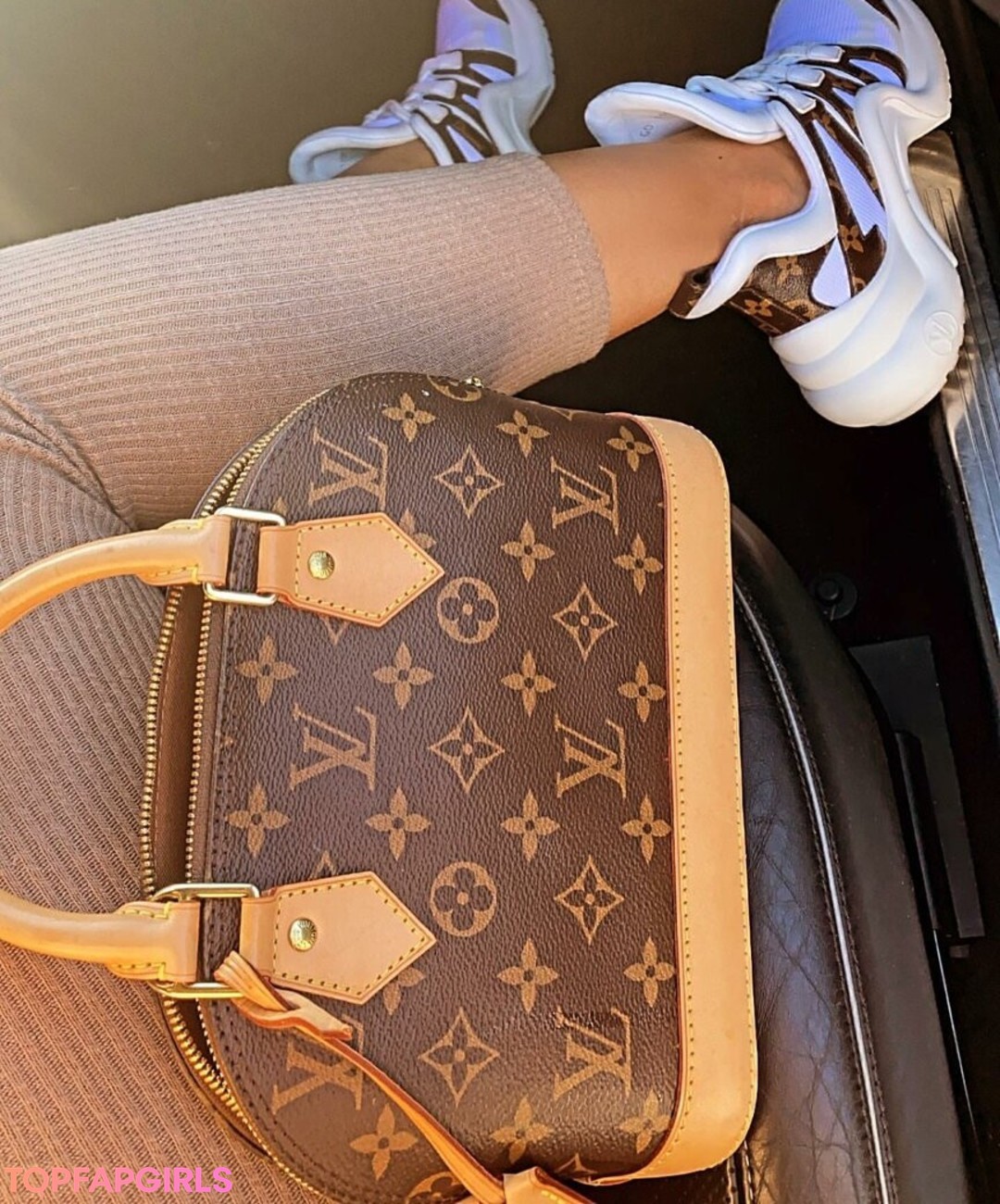 Foto di nudo di fuga di OnlyFans di Princess Jasmin #24 Foto di nudo di fuga di OnlyFans di Princess Jasmin #24