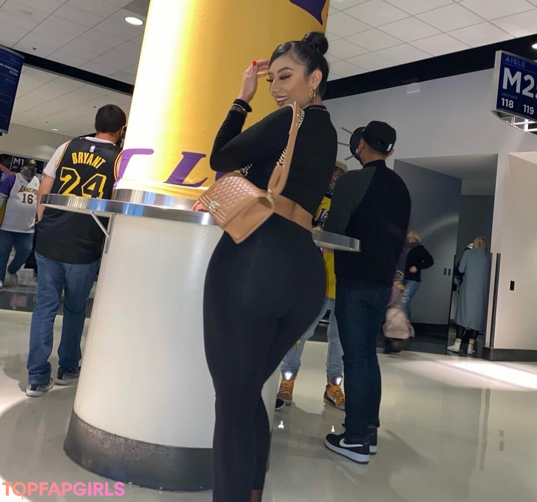 Foto di nudo di fuga di OnlyFans di Princess Jasmin #79 Foto di nudo di fuga di OnlyFans di Princess Jasmin #79