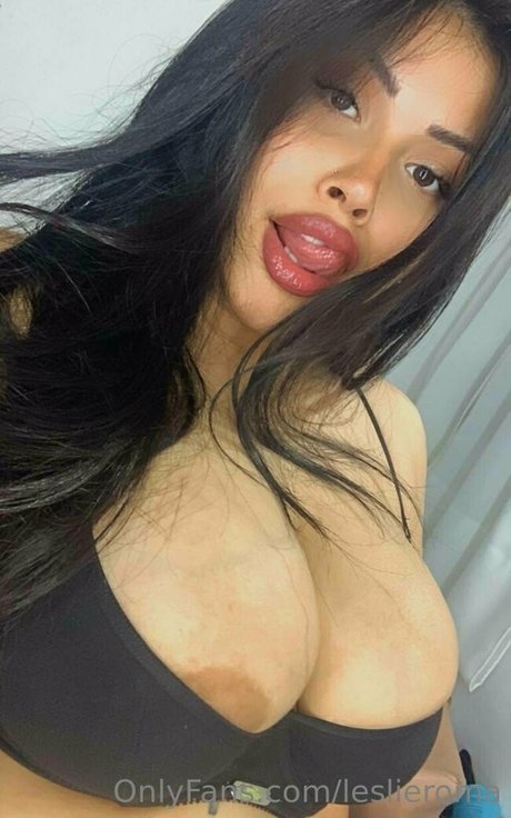 Foto di nudo di fuga di OnlyFans di Leslieroma