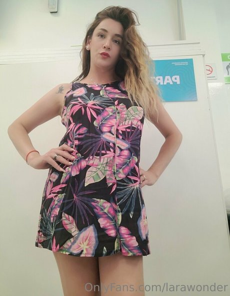 Foto di nudo di fuga di OnlyFans di Larawonder