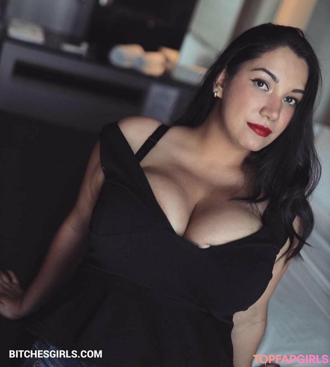 Foto di nudo di fuga di OnlyFans di Isa Malone #91 Foto di nudo di fuga di OnlyFans di Isa Malone #91