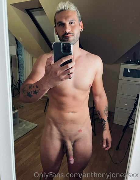 Foto di nudo di fuga di OnlyFans di Anthonyjonezsxx